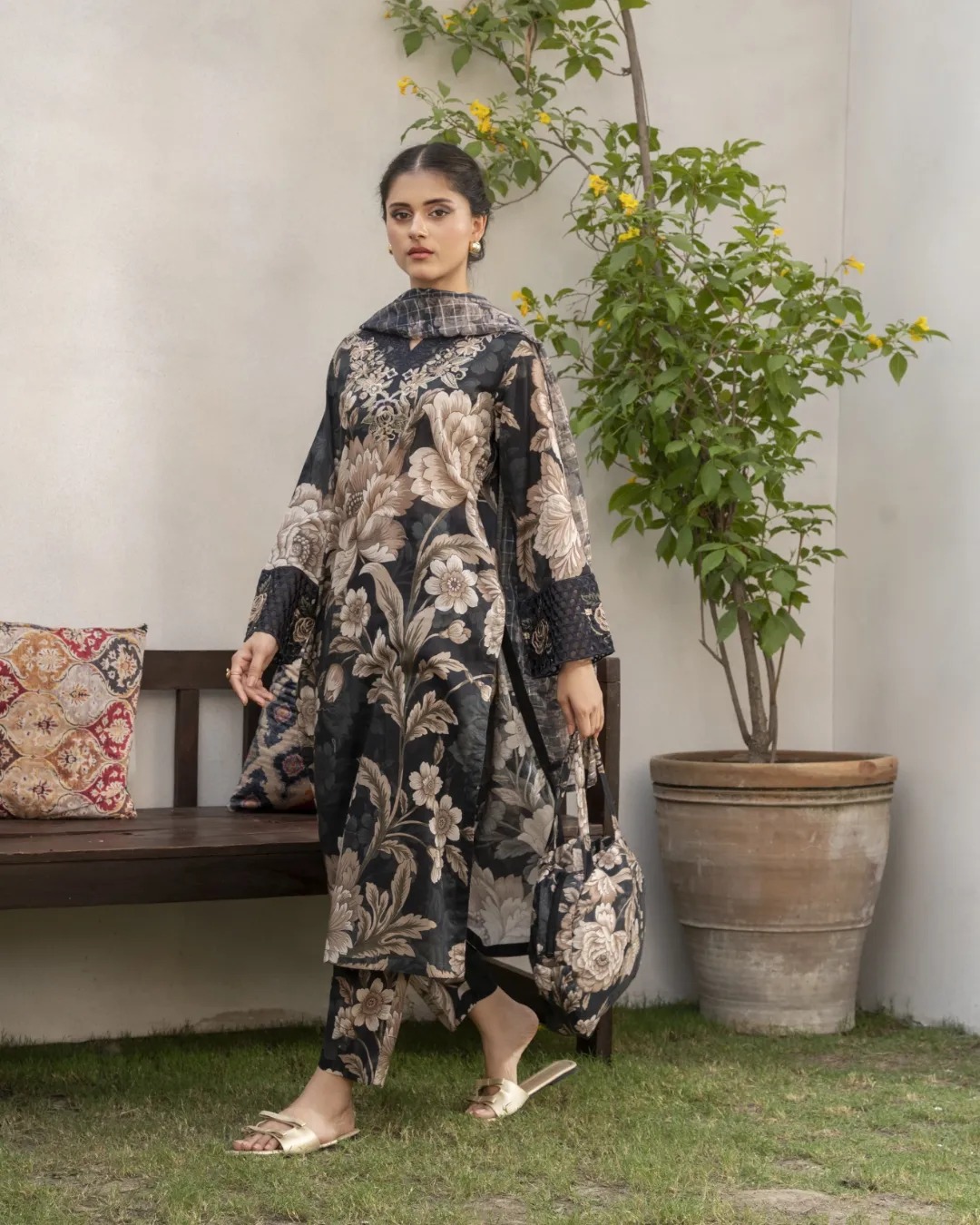 Elegant Three-Piece | TA-69