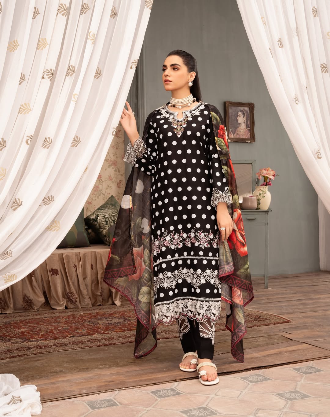 Elegant Three-Piece | TA-72